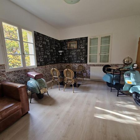 La Source De Bougival Apartment Exterior photo