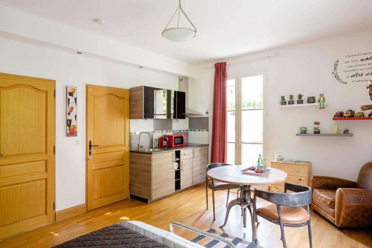 La Source De Bougival Apartment Exterior photo