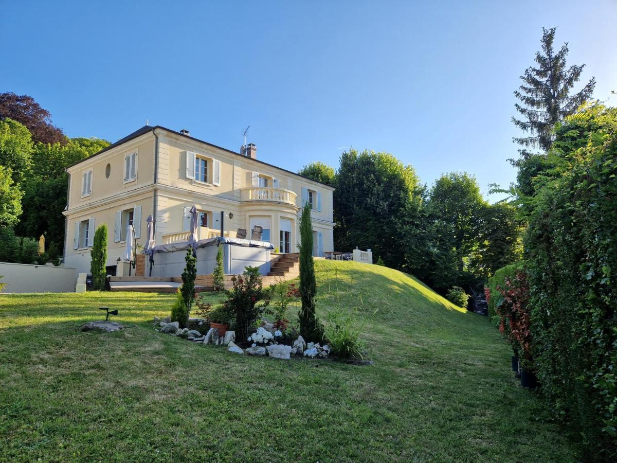 La Source De Bougival Apartment Exterior photo