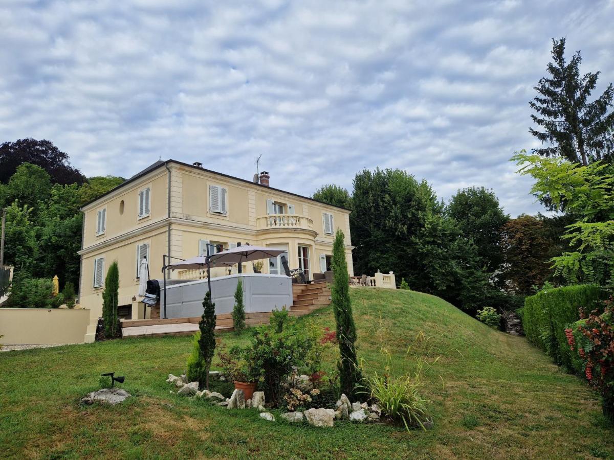 La Source De Bougival Apartment Exterior photo